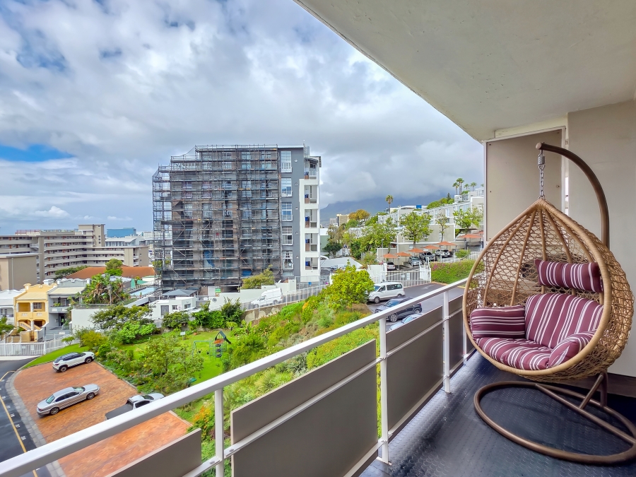 2 Bedroom Property for Sale in Green Point Western Cape